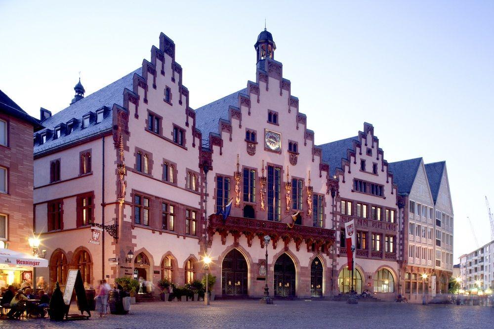 Holiday Inn Express Frankfurt City Hauptbahnhof Frankfurt am Main Exterior photo