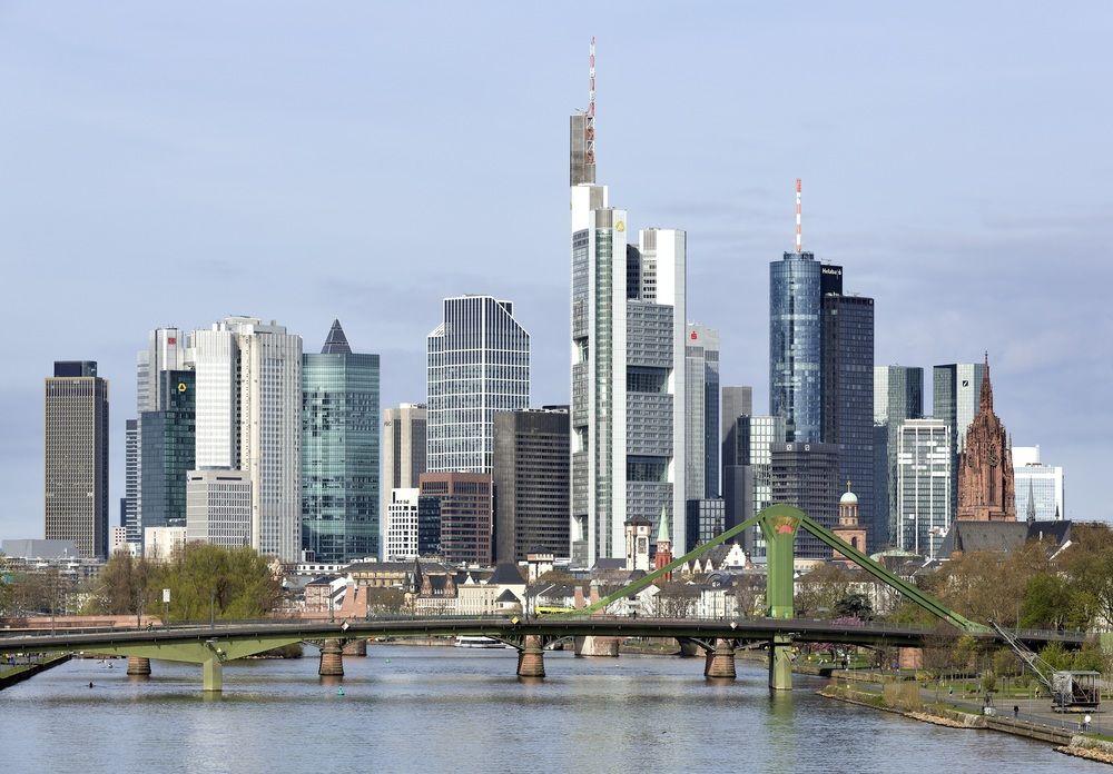 Holiday Inn Express Frankfurt City Hauptbahnhof Frankfurt am Main Exterior photo